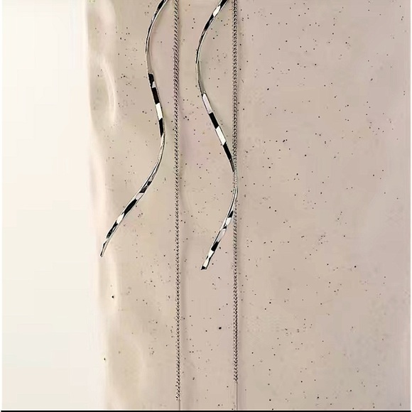 Silver Spiral Threader Twisted Minimalist Earrings - Picture 2 of 3